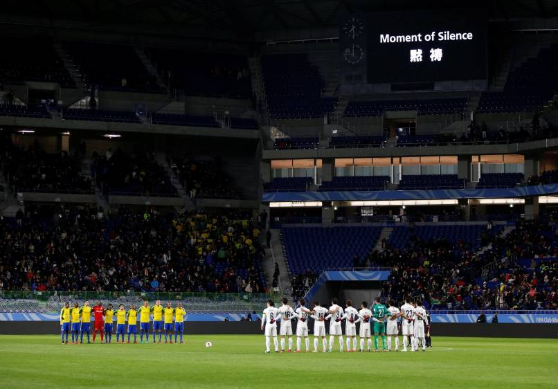 El equipo sudafricano Mamelodi y el japonés Kashima Antlers disputaron el partido de cuartos de final del Mundial de Clubes en el estadio de Suita. FOTO Reuters