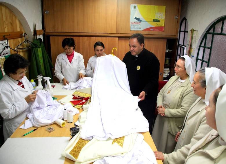 Los wayúu adornarán vestuario del Papa en Colombia