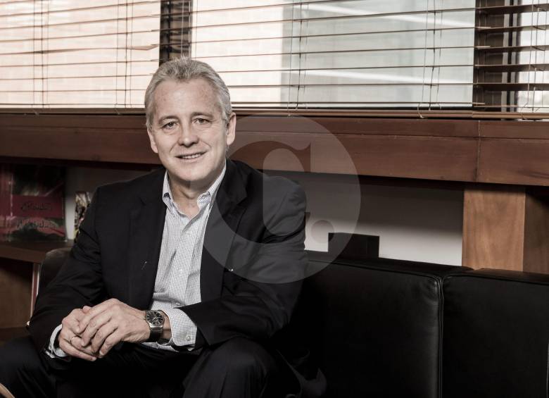 Este reconocimiento lo recibirá en segunda ocasión la cabeza del Grupo Éxito. Esta vez será Carlos Mario Giraldo, su presidente desde 2013. Antes lo recibió Gonzalo Restrepo López en 2006. FOTO Emanuel Zerbos