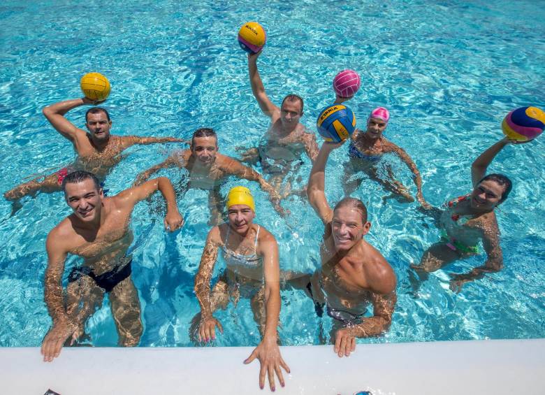 Un grupo de 15 paisas se alista para el Mundial máster de polo acuático en Budapest. FOTO juan antonio sánchez 