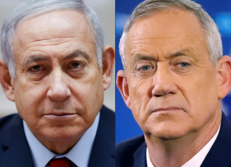 Benjamin Netanyahu (izquierda) y Benny Gantz (derecha), férreos opositores, debían deponer sus diferencias antes de este miércoles. FOTO AFP