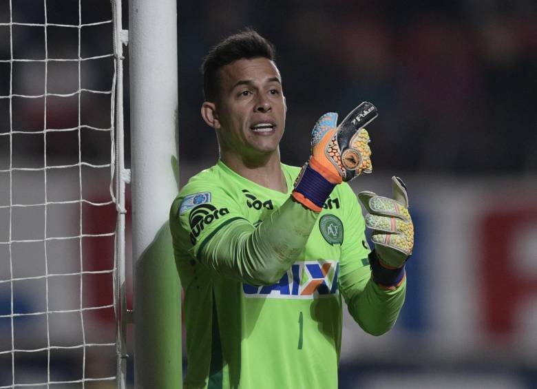 Danilo fue elegido como el jugador del año por los hinchas brasileños. FOTO AFP