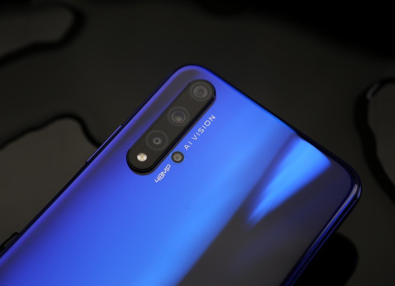 Хонор про фото. Honor 20 128gb Sapphire Blue. Honor 20 сапфировый синий. Хонор 4 камеры 128гб. Honor 20 Pro 6.15.