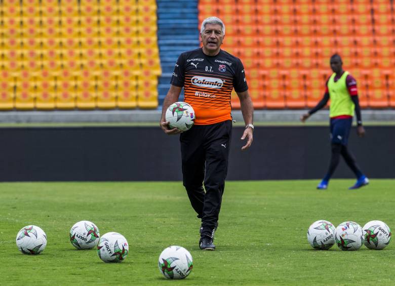 Octavio Zambrano está próximo a completar nueve meses al frente del Medellín. Su rendimiento es del 46 por ciento en 36 partidos FOTO julio césar herrera echeverri