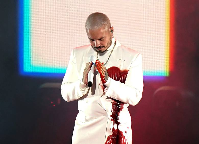 J Balvin ganó el premio a Mejor álbum urbano, con Colores. Tenía 13 postulaciones. FOTO AFP