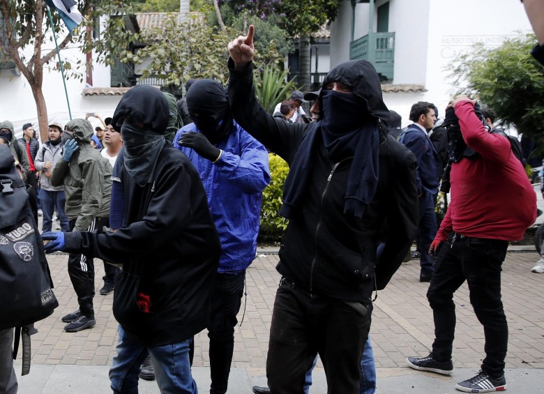 Movilización social terminó en disturbios en Bogotá