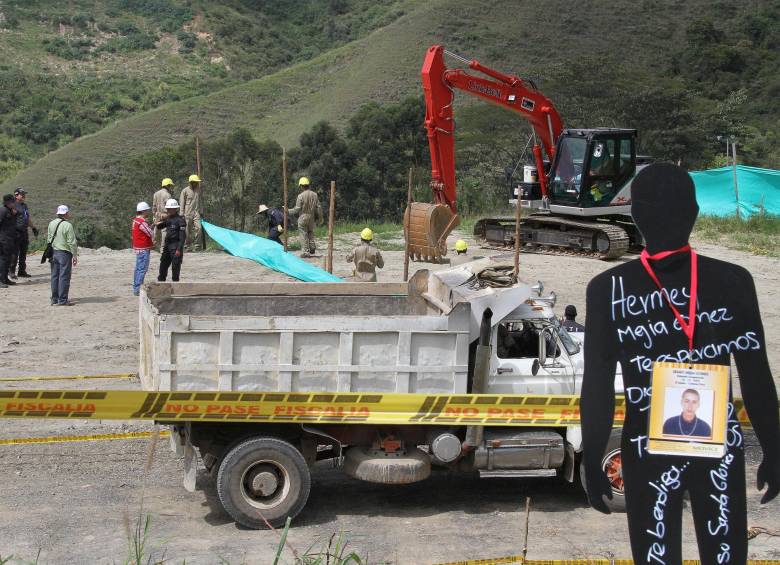 El grupo encargado de las excavaciones trabajará desde las 8:00 de la mañana hasta las 4:30 de la tarde en jornada continua. FOTO RÓBINSON SÁENZ