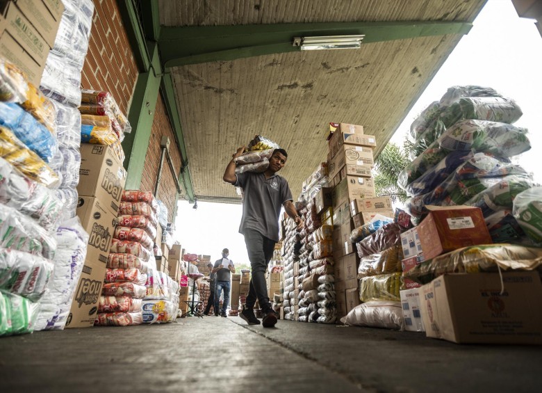 En la Central Mayorista de Antioquia el abastecimiento de víveres y alimentos es normal. Foto Camilo Suárez