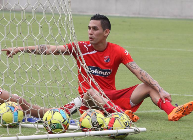 El lateral Gilberto Alcatraz García, de nuevo en la titular del Independiente Medellín. FOTO ARCHIVO