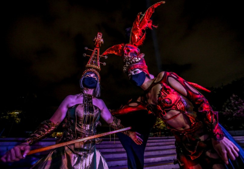 En esta edición del desfile la Alcaldía se propuso rescatar tradiciones de otras regiones colombianas. Por ello, hubo comparasa en representación del Carnaval del Diablo de Riosucio, Caldas y del Carnaval de Negros y Blancos, de Pasto, Nariño. FOTO: EDWIN BUSTAMANTE.