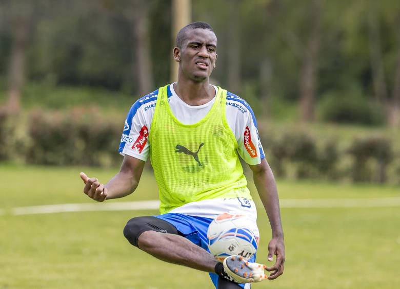 El central Jorge Segura podría ser el refuerzo de Nacional para la zona defensiva. El jugador de 22 años pasó por Envigado, Valladolid, Medellín y el Atlas mexicano. FOTO archivo juan a. sánchez