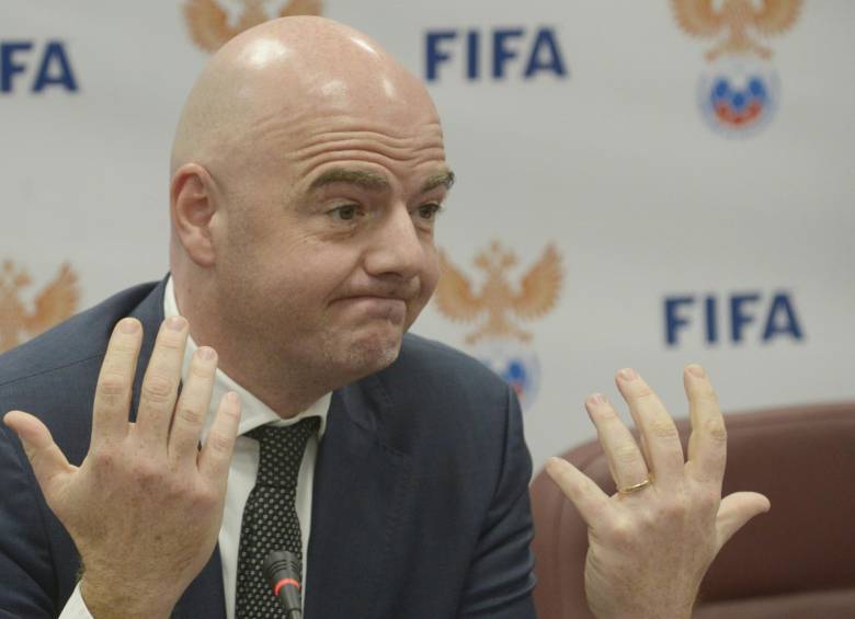 Gianni Infantino, aseguró este martes que el Mundial de fútbol de 2022 se jugará en noviembre y diciembre. FOTO AFP