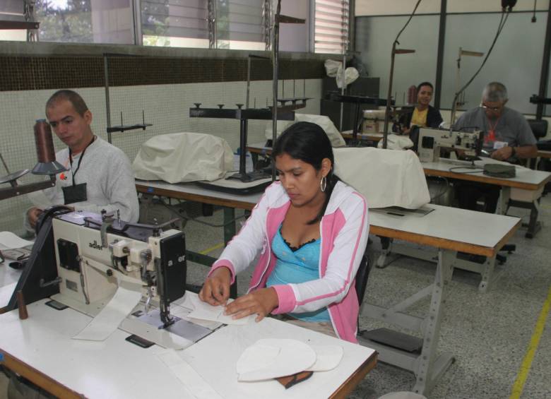En Antioquia la caída fue de 44,8 %, según el Dane. FOTO: Hernán Vanegas.