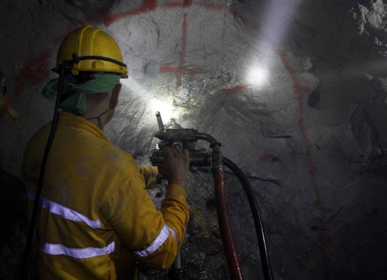 Hoy se reúnen mineros y autoridades con el fin de reanudar actividades. Foto Donaldo Zuluaga. 