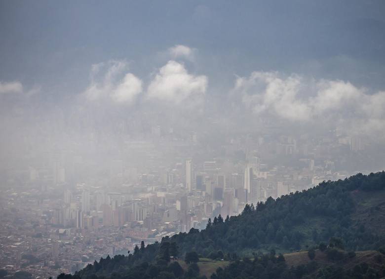 Panorámicas de la ciudad que muestran el grado de contaminación ambiental en que se encuentra la ciudad. FOTO: Juan Antonio Sánchez Ocampo. 