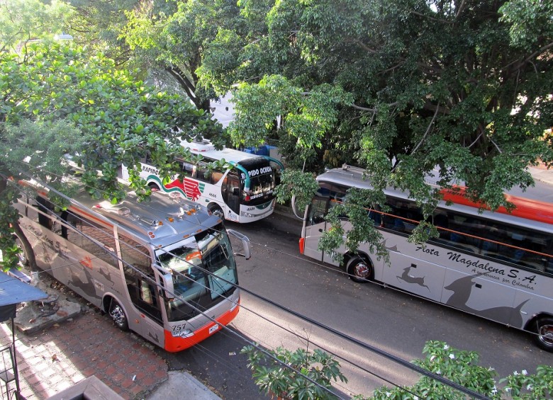 Varias empresas de buses intermunipales planean marchar este miércoles 27 de mayo para pedir que reactiven el sector. FOTO ARCHIVO 