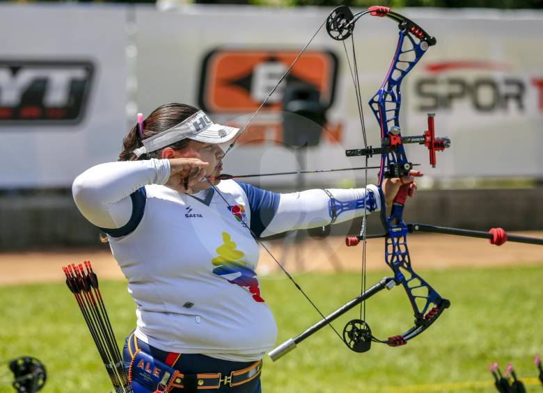 Alejandra Usquiano sigue elevando su nivel. Hoy va por oro en equipos. FOTO JUAN ANTONIO SÁNCHEZ