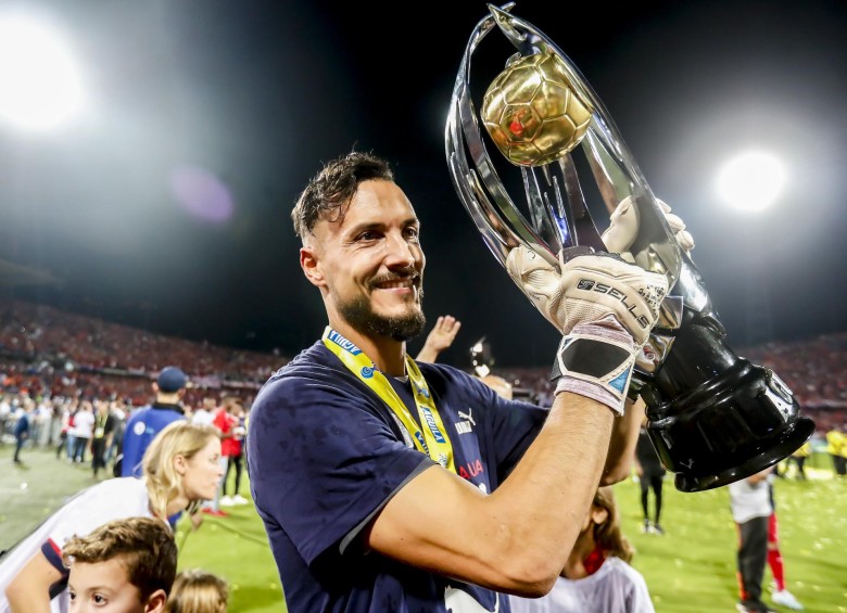 Este fue el último trofeo que David González levantó con el DIM: la Copa Águila 2019. FOTO JUAN ANTONIO SÁNCHEZ