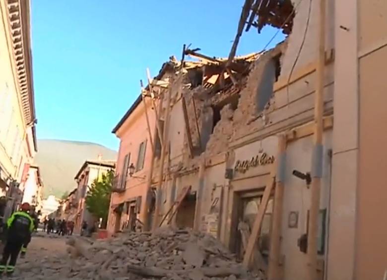 Una de las ciudades más afectadas por este nuevo terremoto en Italia fue Norcia, donde hubo mucha destrucción. FOTO ap