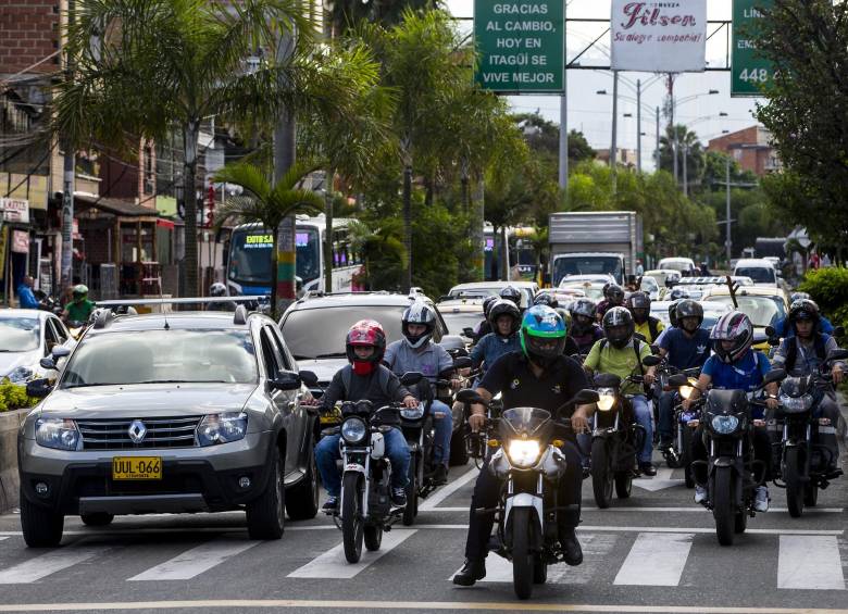 Para el día sin carro y moto se unieron las administraciones de los 10 municipios del Valle de Aburrá, con el propósito de darle un alivio a la calidad del aire de la región. FOTO Jaime Pérez