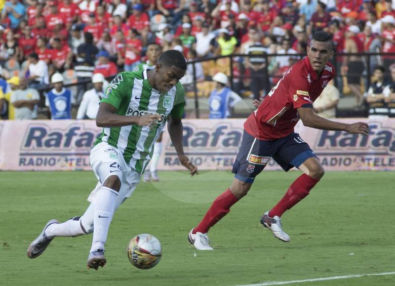 El cartagenero es un hombre que pone en aprietos a las defensas rivales por su velocidad y potencia. FOTO Robinson Sáenz