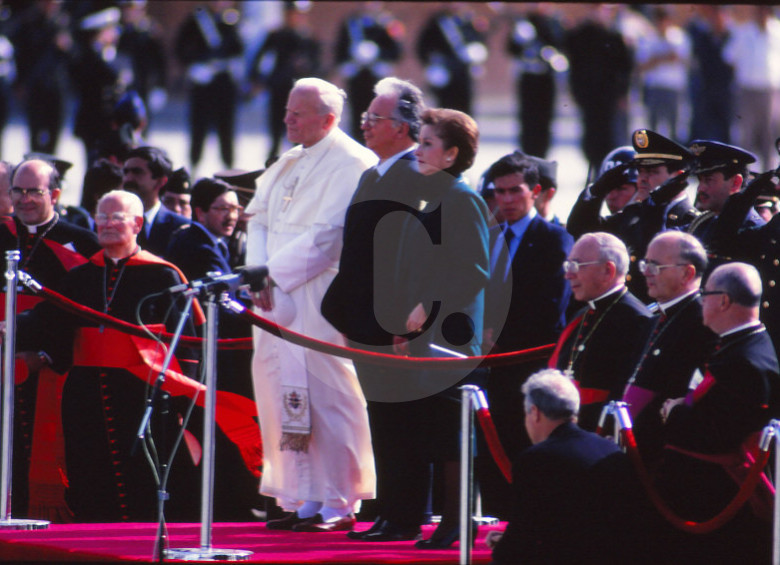 Juan Pablo II visitó el país en julio de 1986, durante la guerra contra el narcotráfico. FOTO Archivo