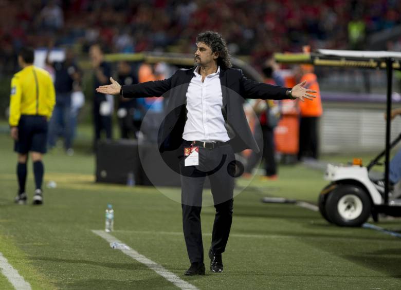 Los planes de Leonel Álvarez para dirigir al DIM en Copa Libertadores están en duda en este momento.FOTO Juan Antonio Sánchez