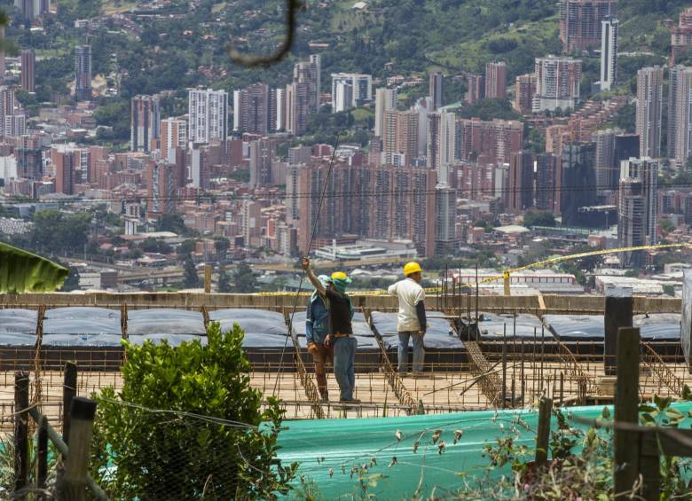 El Romeral, pulmón verde, resiste a verse rodeado de edificios