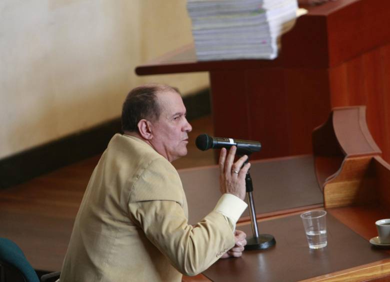 El exjefe paramilitar alias “Ernesto Báez” denunció la cercanía del magistrado de la Corte Constitucional, Jorge Pretelt con el exjefe paramilitar Carlos Castaño. FOTO COLPRENSA