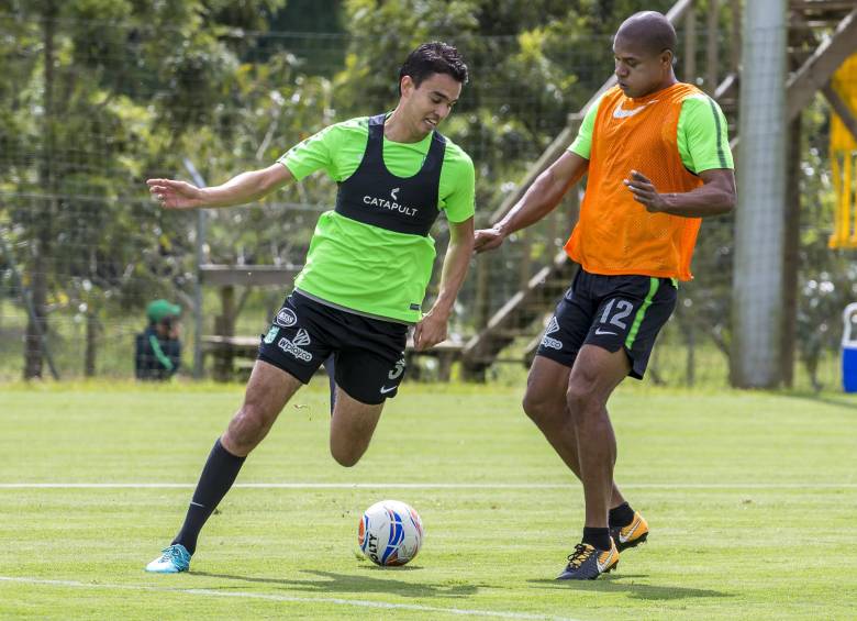 Los jugadores que terminaron con molestias físicas tras la final de ida, entre ellos Aguilar y Henríquez, están disponibles para disputar el título mañana ante el Once. FOTO juan antonio sánchez