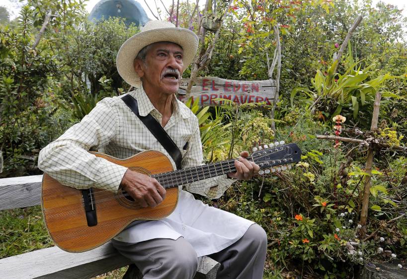 El autor del Himno del Silletero, al igual que su esposa, participa en el Desfile con Silleta Tradicional. FOTOS Donaldo Zuluaga