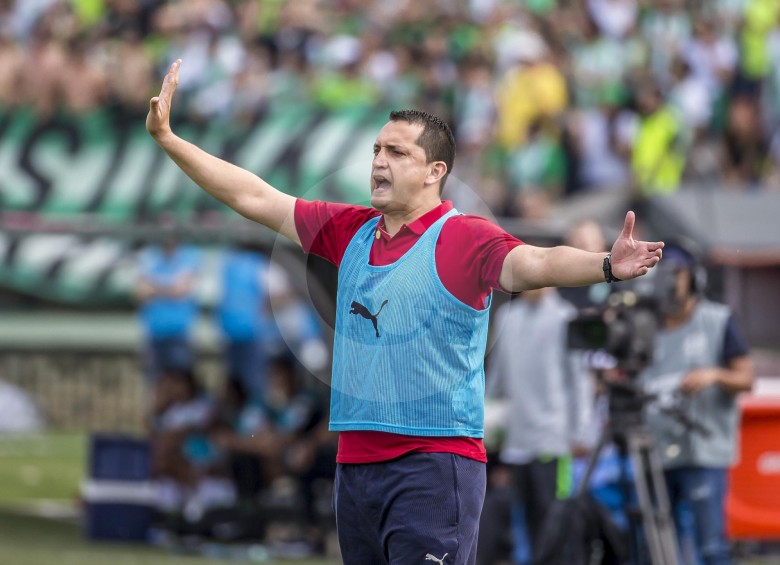 Aldo Bobadilla, entrenador de Independiente Medellín. FOTO JUAN ANTONIO SÁNCHEZ