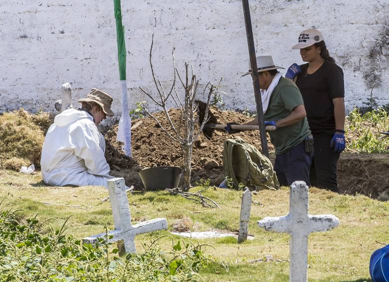 La JEP sigue buscando restos en el cementerio de Dabeiba. FOTO JUAN ANTONIO SÁNCHEZ