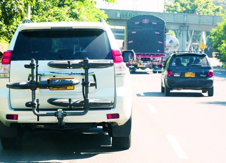 Medellín reglamenta uso de soportes para bicicletas