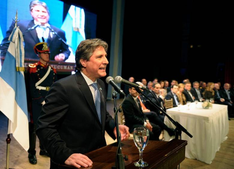 FOTO FACEBOOK AMADO BOUDOU
