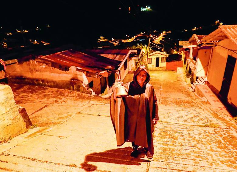 El recorrido en Cisneros dura tres horas e incluye todos los barrios. FOTO ROBINSON SÁENZ