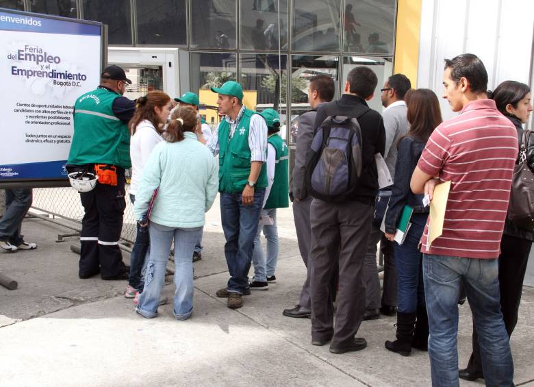 Entre las ciudades con mayor tasa de desempleo juvenil se encuentra Medellín con un 18,2 %. FOTO COLPRENSA