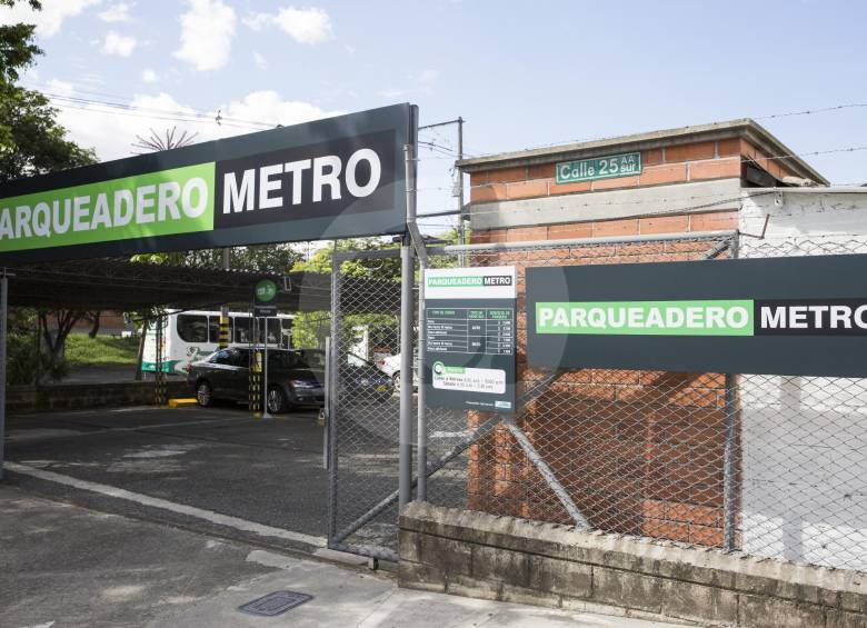 El horario del parqueadero en Ayurá es de lunes a viernes de 6:00 a.m. a 10:00 p.m. y los sábados de 6:30 a.m. a 2:30 p.m. Los domingos y festivos no presta servicio. FOTO Edwin Bustamante