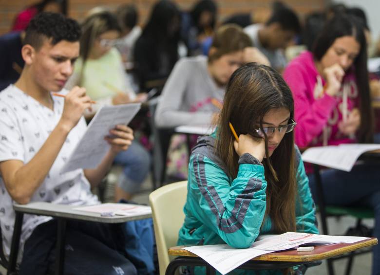 Cerca de 50 mil estudiantes se presentan cada semestre al examen de admisión de la Universidad de Antioquia. FOTO ARCHIVO JULIO CÉSAR HERRERA