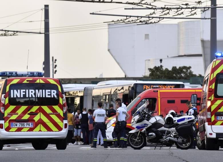 El fallecido es un joven de 19 años, y de los heridos, tres se encuentran en estado grave. FOTO AFP