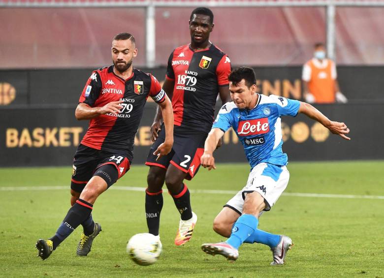 El Génova, equipo en el que milita el colombiano Cristian Zapata, perdió en casa ante Nápoles y comprometió su permanencia en la A. FOTO EFE