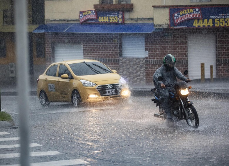 Las lluvias en el país se extenderán hasta mediados de diciembre, según los pronósticos del Ideam. Se sentirán, principalmente, en las regiones Andina, Caribe y Pacífica. FOTO CAMILO SUÁREZ