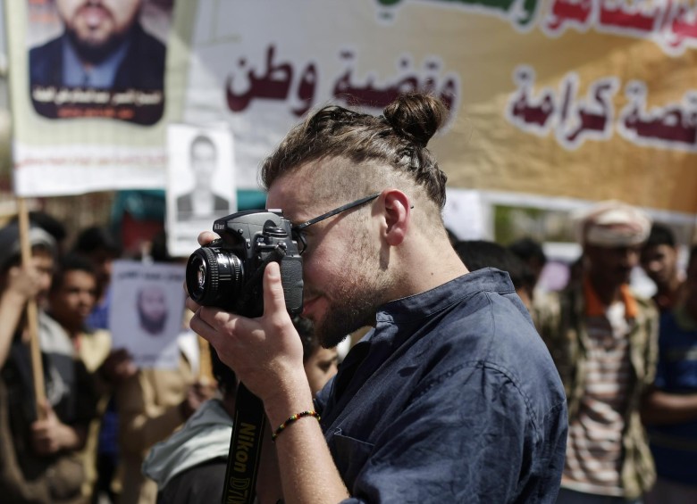 El reportero gráfico estadounidense Luke Somers, de 33 años, estaba en manos de Al Qaeda y fue asesinado. FOTO AP