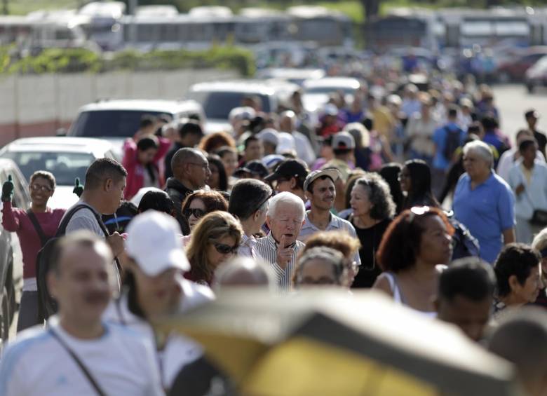 Venezuela prolongará hoy su “secuestro”