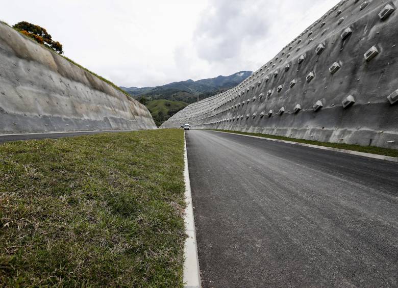 La construcción busca acercar a los corregimientos de Santiago y el Limón, en Santo Domingo. FOTO: Jaime Pérez.