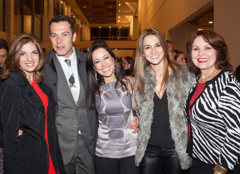 Alexandra Pumarejo, Iván Lalinde, Flavia Dos Santos, Catalina Gómez y Rose Ojeda.