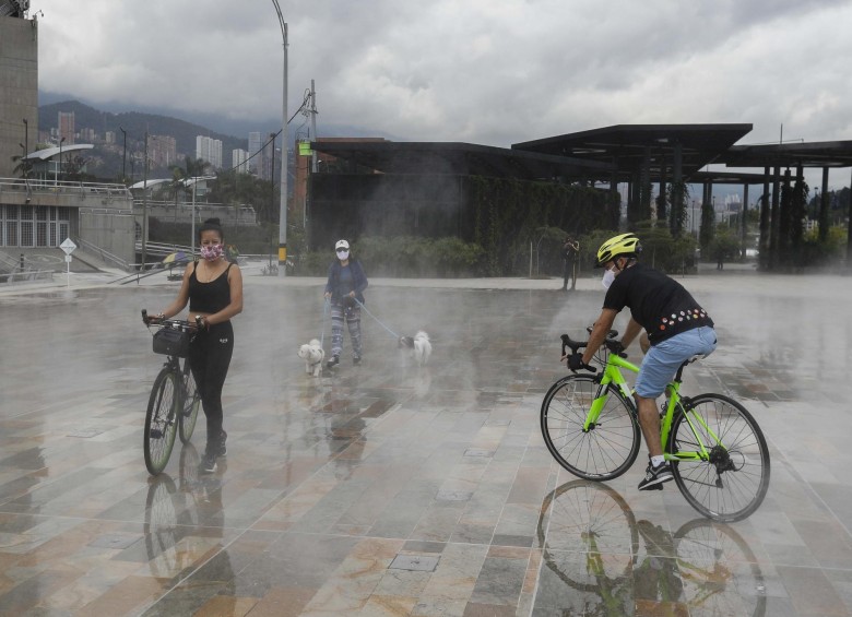 La Alcaldía de Medellín finalizó los trabajos de la etapa 1B (costado oriental) de Parques del Río. Se instalaron los equipos electromecánicos para el funcionamiento del soterrado y se culminó el Parque de Niebla. FOTO MANUEL SALDARRIAGA