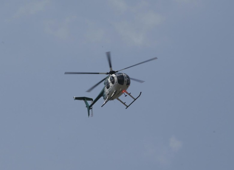 Helicóptero de la Policía sobrevuela los alrededores el Mónaco. FOTO: Juan Antonio Sánchez. 
