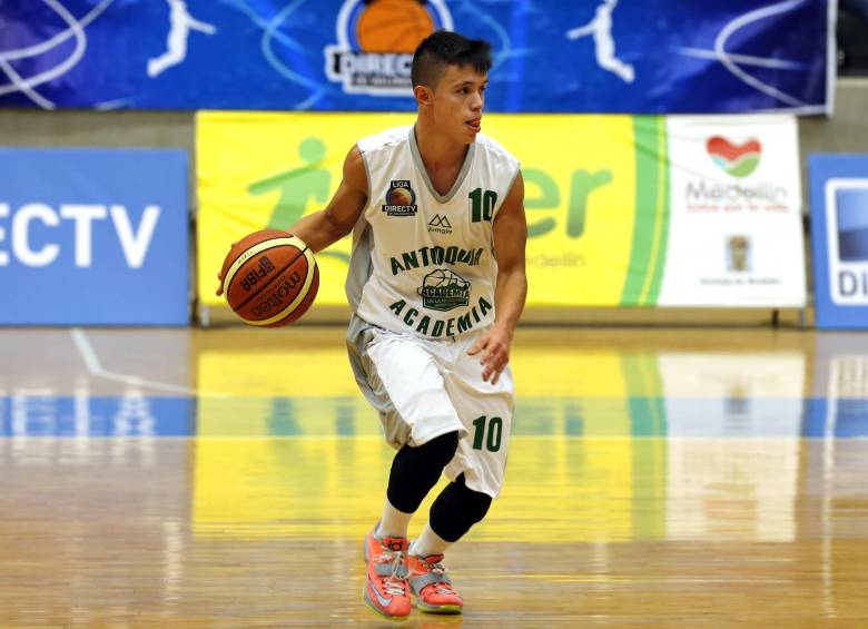 La idea de la nueva liga basquetera es que dos colombianos, caso de David Hernández, sean titulares. FOTO juan sánchez