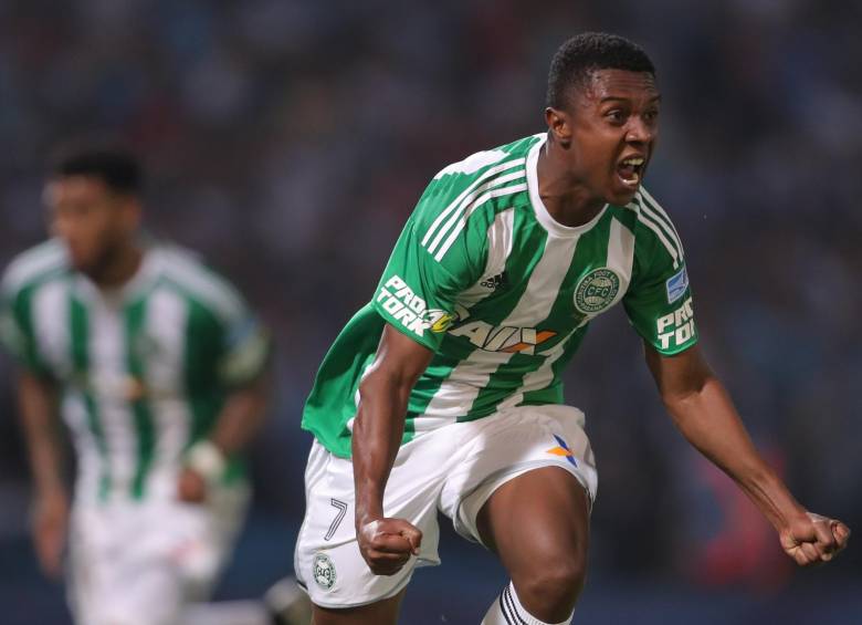 Iago Dias, uno de los buenos elementos con los que cuenta el técnico brasileño Paulo Cesar Carpegiani. FOTO ap 